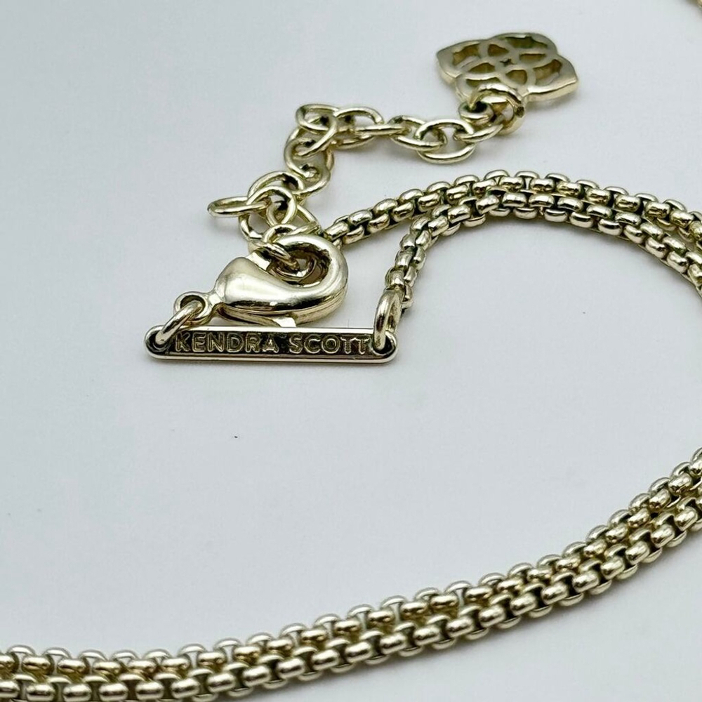 Kendra Scott Carole.White Mother of Pearl Pendant Necklace Gold Tone 0633. - Picture 3 of 3